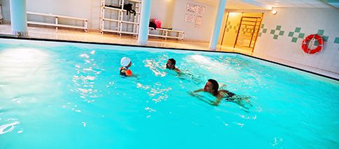 sejour-a-la-montagne-avec-piscine-interieure-gratuit